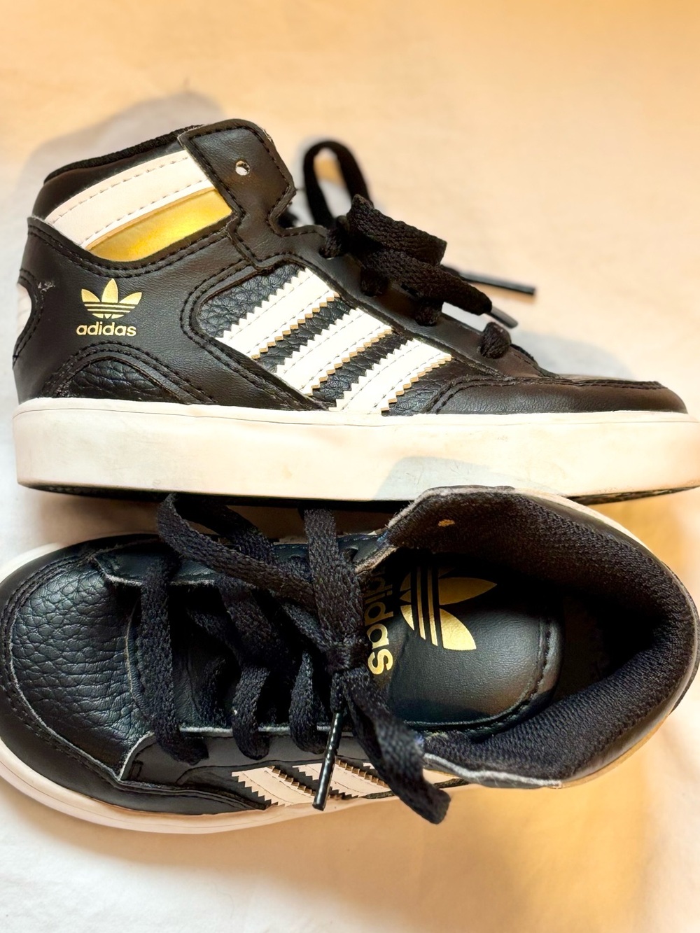 Adidas Hard Court High-Top Baby Toddler Sneaker Black White Gold Metallic Size 7